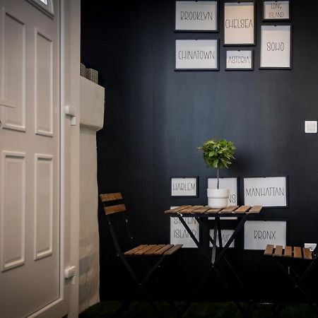 Superbe Appartement Avec Patio Nîmes Exterior foto