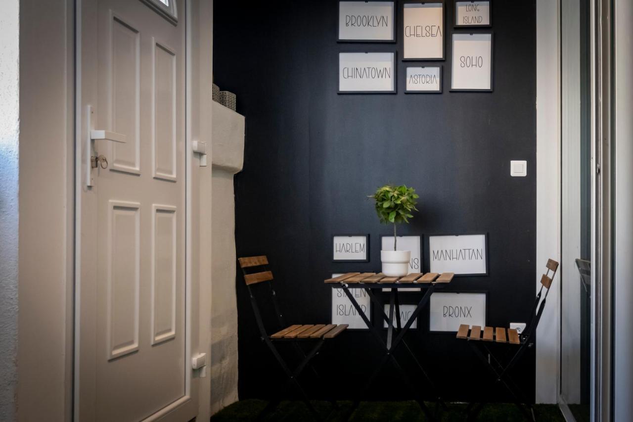 Superbe Appartement Avec Patio Nîmes Exterior foto