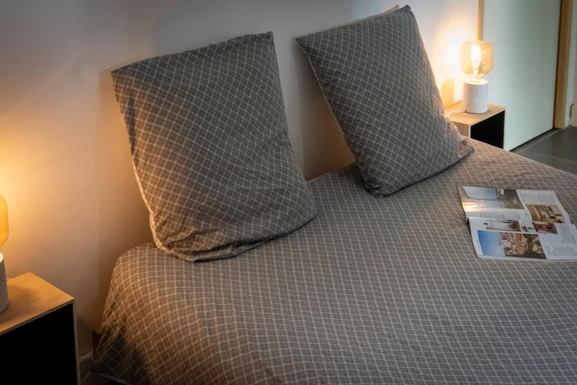 Superbe Appartement Avec Patio Nîmes Exterior foto